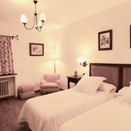 Casona De Navalmedio Hotell Cercedilla Rum bild