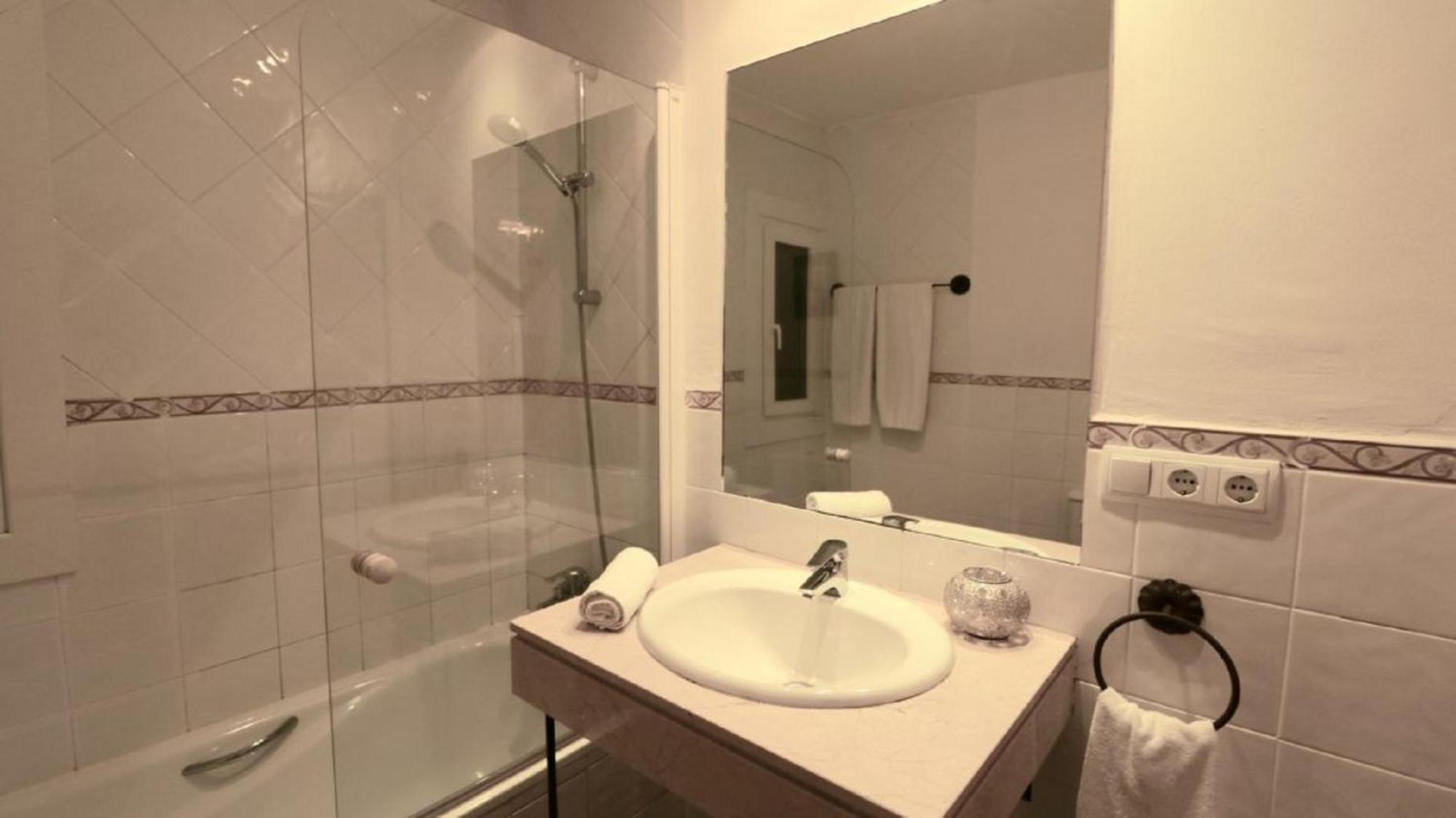 Casona De Navalmedio Hotell Cercedilla Rum bild